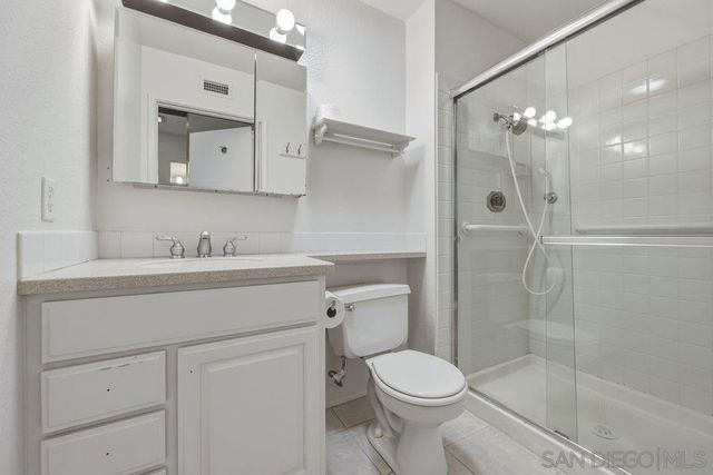 8048 Caminito Gianna, La Jolla, CA 92037