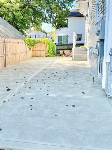 6 Stockwell Street, Providence, RI 02909