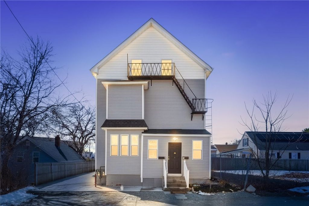 6 Stockwell Street, Providence, RI 02909