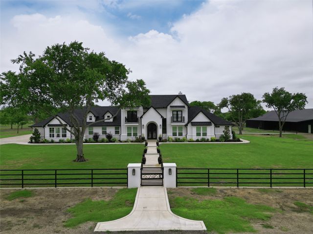 200 Corral Road, Godley, TX 76044
