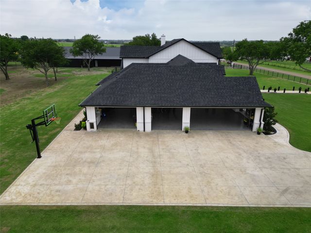 200 Corral Road, Godley, TX 76044
