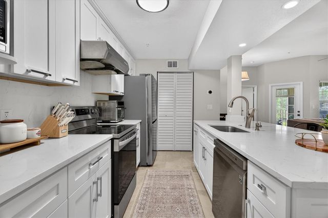 417 SUMMIT RIDGE PLACE 213, Longwood, FL 32779