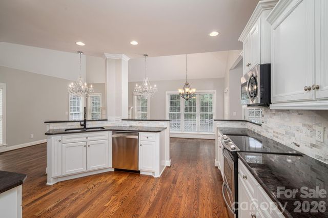 4012 Saint Andrews Court, Cramerton, NC 28032