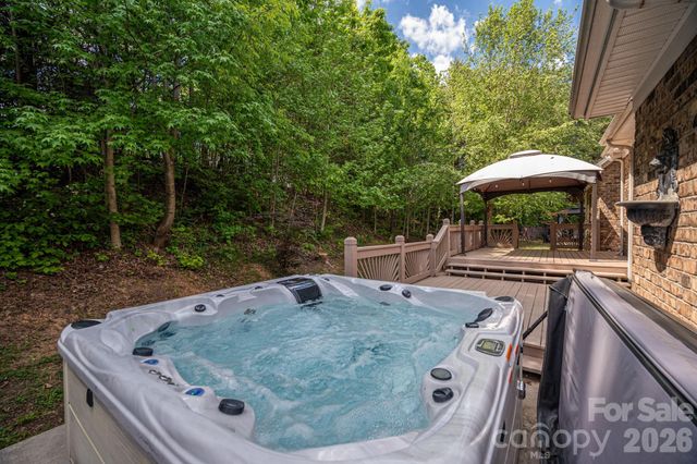 4012 Saint Andrews Court, Cramerton, NC 28032