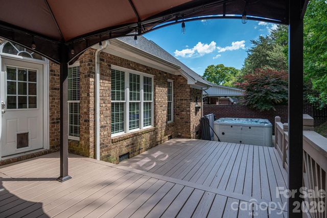 4012 Saint Andrews Court, Cramerton, NC 28032