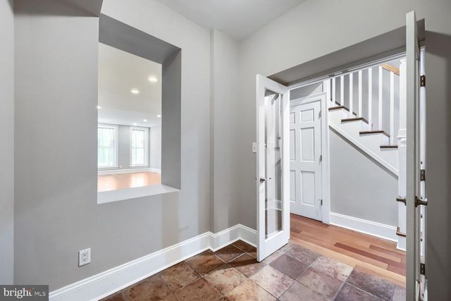 117 W HAMBURG ST, Baltimore, MD 21230