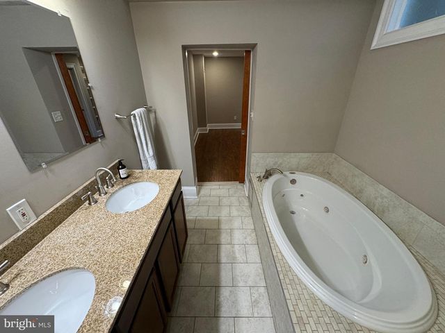 117 W HAMBURG ST, Baltimore, MD 21230