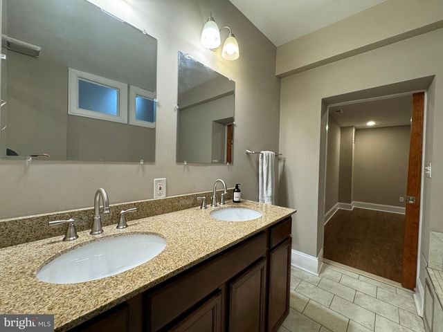 117 W HAMBURG ST, Baltimore, MD 21230
