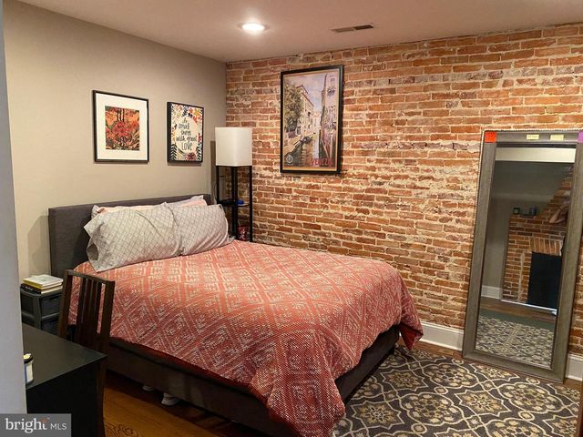 117 W HAMBURG ST, Baltimore, MD 21230