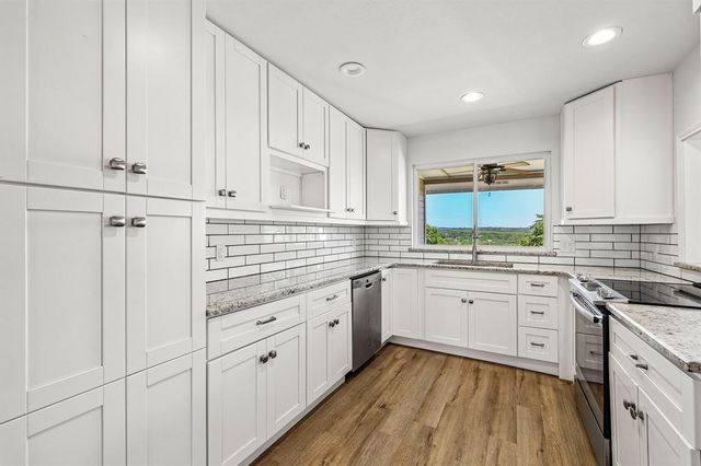 808 Dale DR, San Marcos, TX 78666