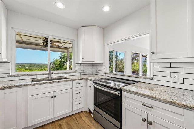 808 Dale DR, San Marcos, TX 78666