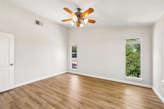 808 Dale DR, San Marcos, TX 78666