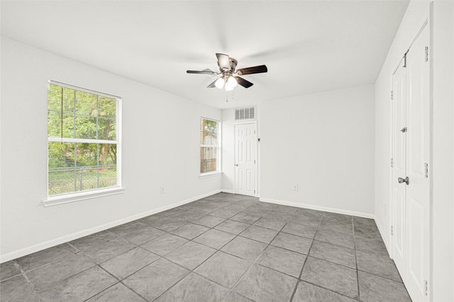 715 N 1st Street, Baytown, TX 77520