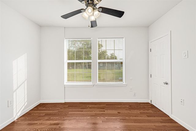 715 N 1st Street, Baytown, TX 77520
