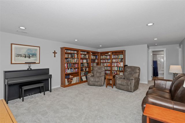 1116 NW Benjamin Drive, Ankeny, IA 50023