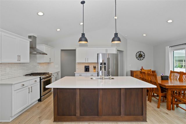 1116 NW Benjamin Drive, Ankeny, IA 50023