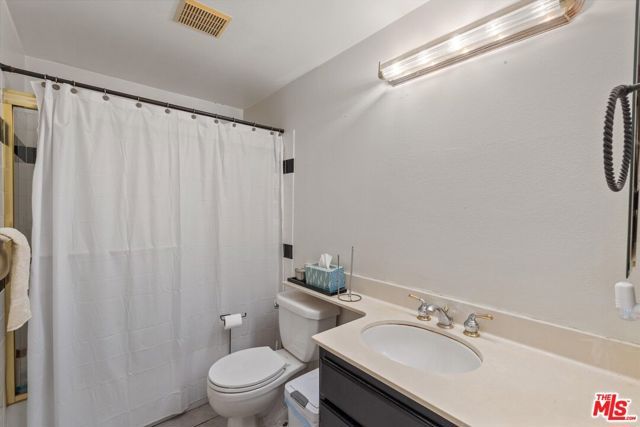 19941 Carmania Lane, Huntington Beach, CA 92646