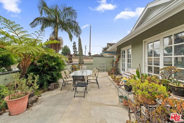 19941 Carmania Lane, Huntington Beach, CA 92646