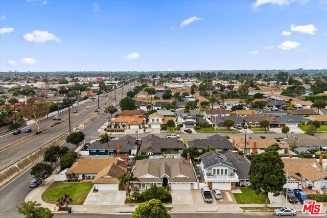 19941 Carmania Lane, Huntington Beach, CA 92646