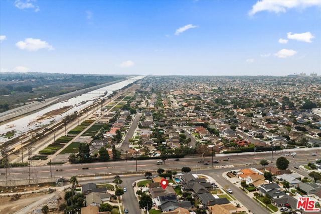 19941 Carmania Lane, Huntington Beach, CA 92646