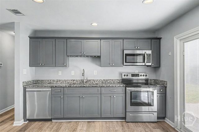 10 Burbank Boulevard, Savannah, GA 31419