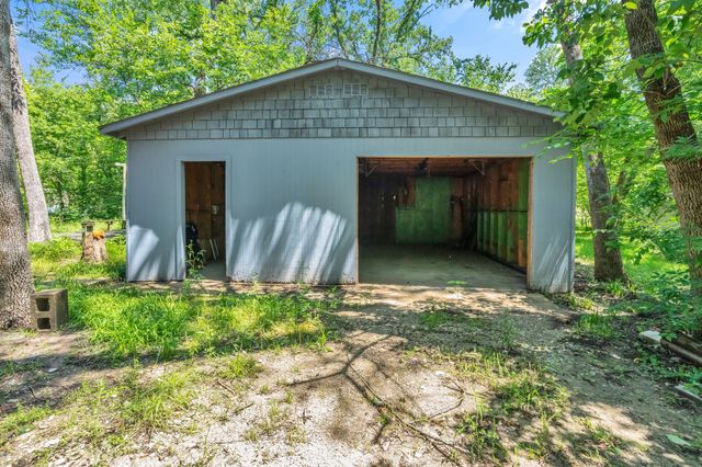 84 Natchez Road, Pottsboro, TX 75076