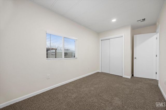 53 Cedarwood Lane, Bakersfield, CA 93308