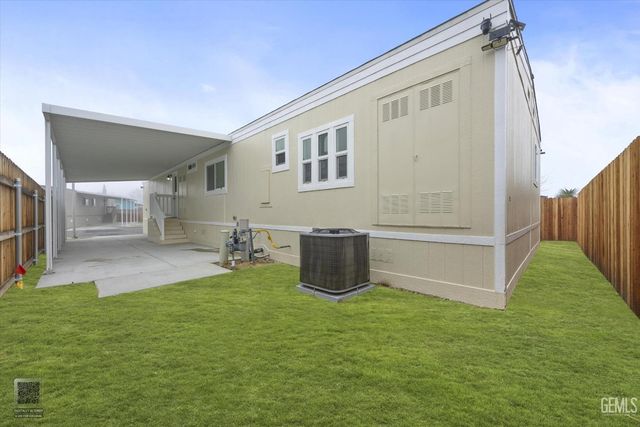 53 Cedarwood Lane, Bakersfield, CA 93308