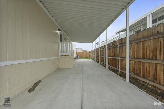 53 Cedarwood Lane, Bakersfield, CA 93308