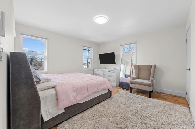15404 14th Avenue, Whitestone, NY 11357