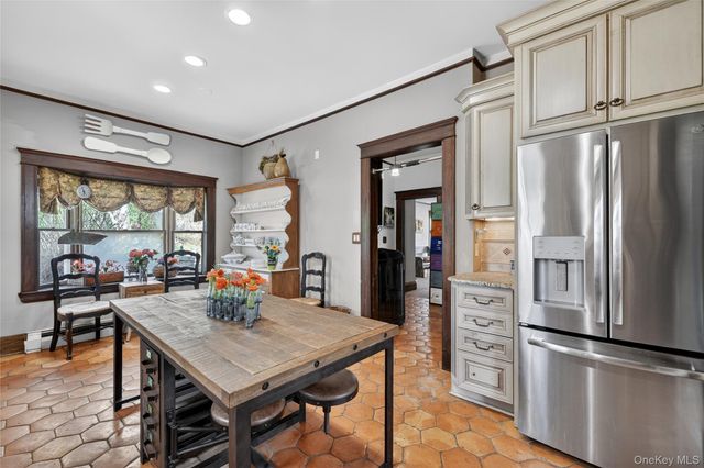 65 Rockledge Drive, Suffern, NY 10901