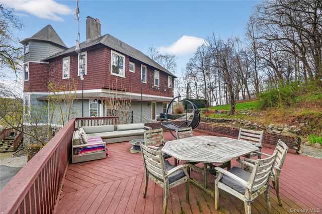65 Rockledge Drive, Suffern, NY 10901