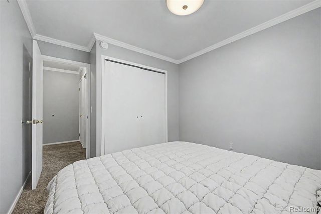3627 Heritage Parkway, Dearborn, MI 48124
