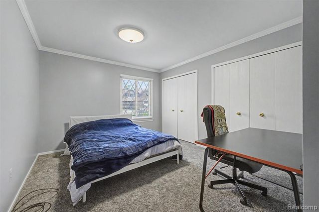 3627 Heritage Parkway, Dearborn, MI 48124