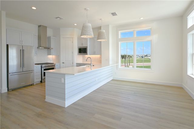600 Sunset Ave, Port Aransas, TX 78373