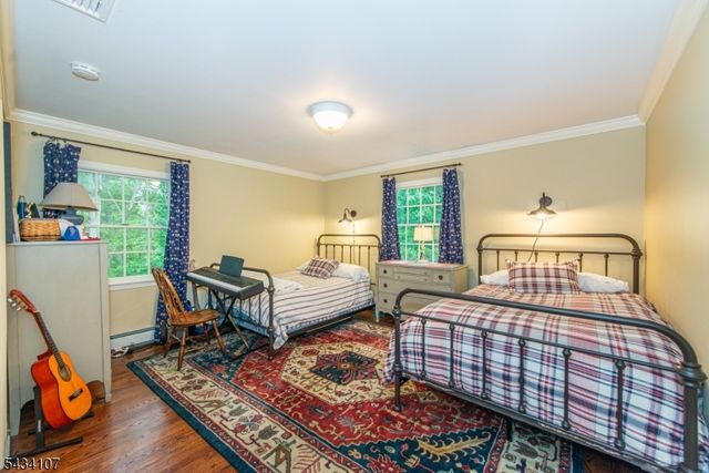 724 Ridge Rd, Kinnelon Boro, NJ 07405