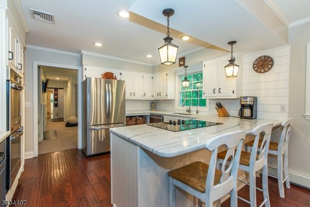 724 Ridge Rd, Kinnelon Boro, NJ 07405