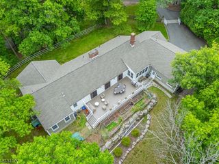 724 Ridge Rd, Kinnelon Boro, NJ 07405