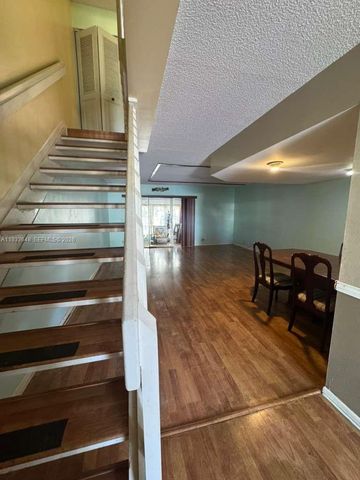 3714 Savoy Ln F, West Palm Beach, FL 33417