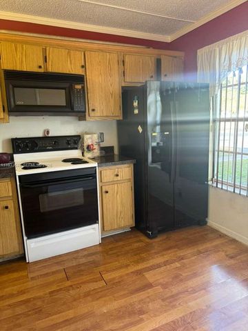 3714 Savoy Ln F, West Palm Beach, FL 33417