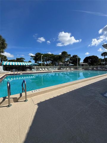 3714 Savoy Ln F, West Palm Beach, FL 33417