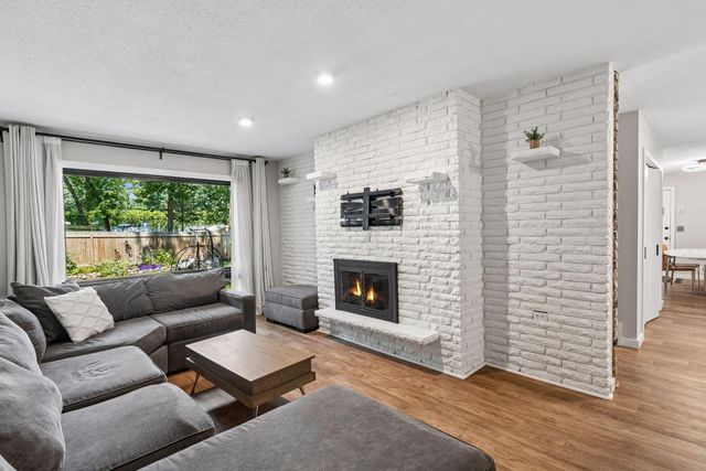 2100 W 107th Street, Bloomington, MN 55431