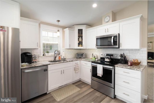 559 SPRING MEADOW CIR, New Hope, PA 18938