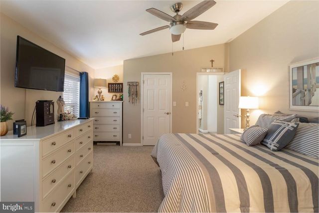 559 SPRING MEADOW CIR, New Hope, PA 18938