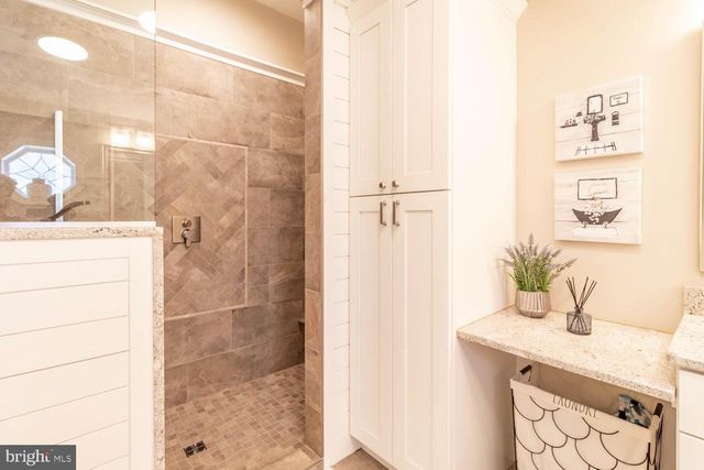 559 SPRING MEADOW CIR, New Hope, PA 18938