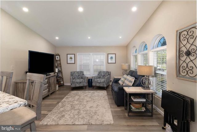 559 SPRING MEADOW CIR, New Hope, PA 18938
