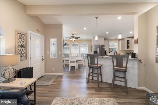 559 SPRING MEADOW CIR, New Hope, PA 18938