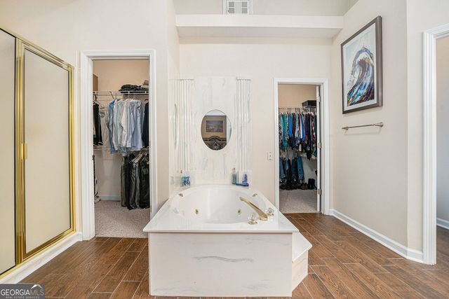 20 Spring Lake Trail NE, White, GA 30184