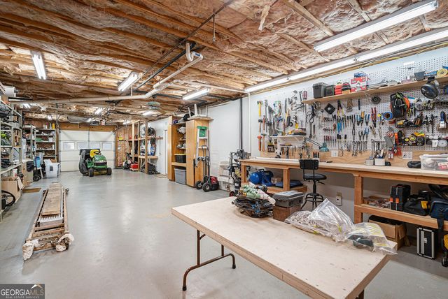 20 Spring Lake Trail NE, White, GA 30184