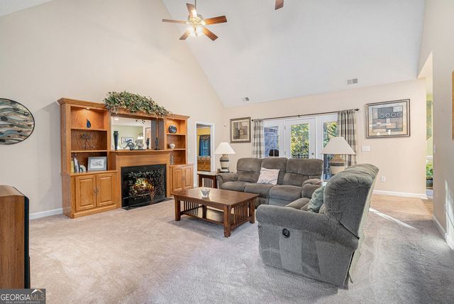 20 Spring Lake Trail NE, White, GA 30184